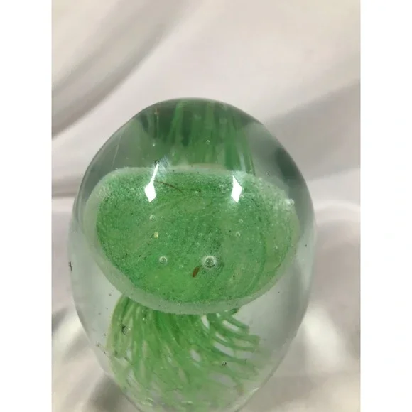 Glow In The Dark Jellyfish Paperweight 5.5 inch 3.2 Pound Art Glass Paperweight - Picture 6 of 16